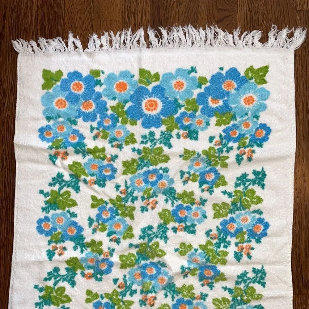 Vintage 70s blue,‎ green & orange flower power white cotton bath towel